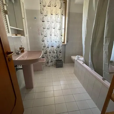 Lägenhet La Casetta Di Sasa Intero *